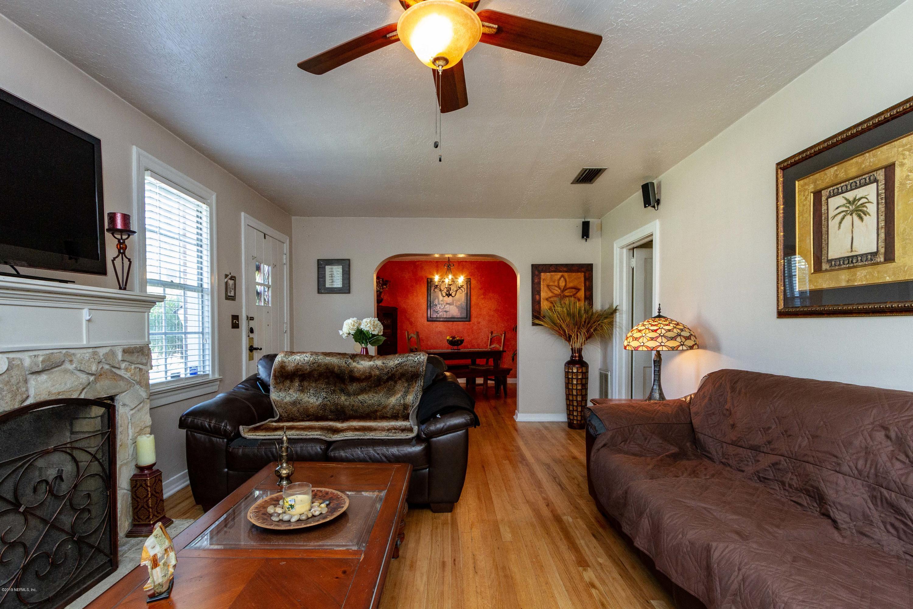 2150 Traymore Road Jacksonville, FL 32207 - Photo 10 of 39 View to dining room