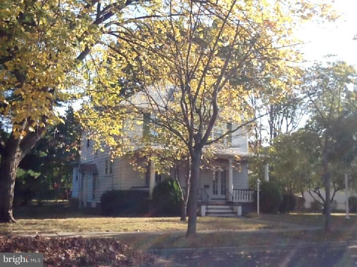 319 Lippincott Avenue Riverside, NJ 08075 - Photo 2 of 24