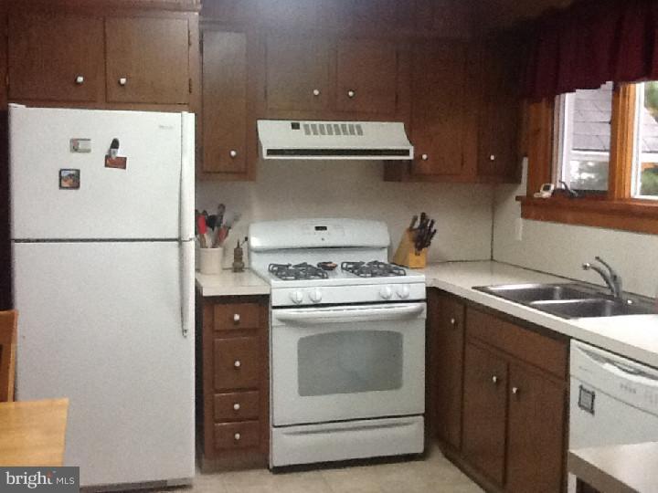 319 Lippincott Avenue Riverside, NJ 08075 - Photo 15 of 24