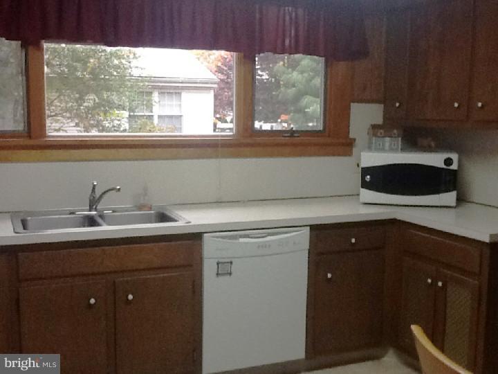 319 Lippincott Avenue Riverside, NJ 08075 - Photo 16 of 24