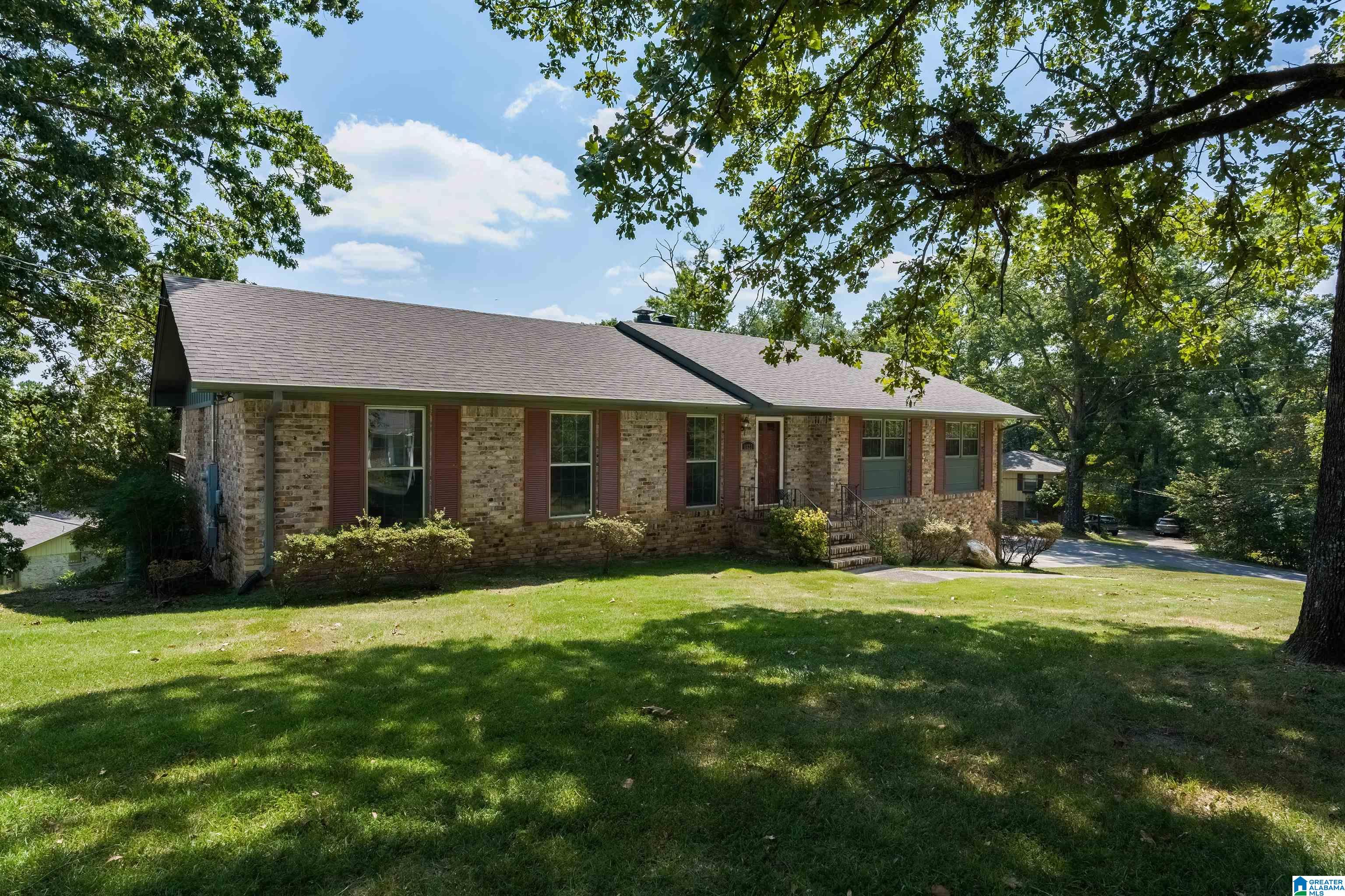 1823 Trail Ridge Drive Pelham, AL 35124 - Photo 2 of 43