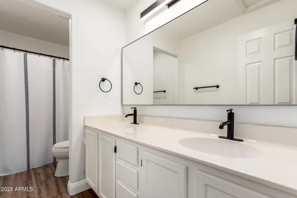 a view of an entryway of the house