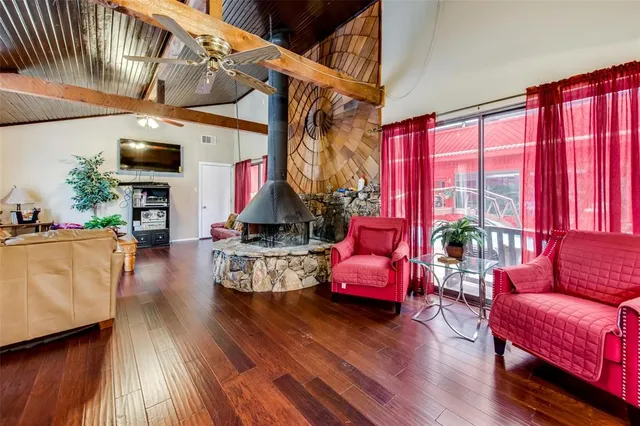 $1,200,000 | 1735 West Belt Line Road, DeSoto, TX 75115