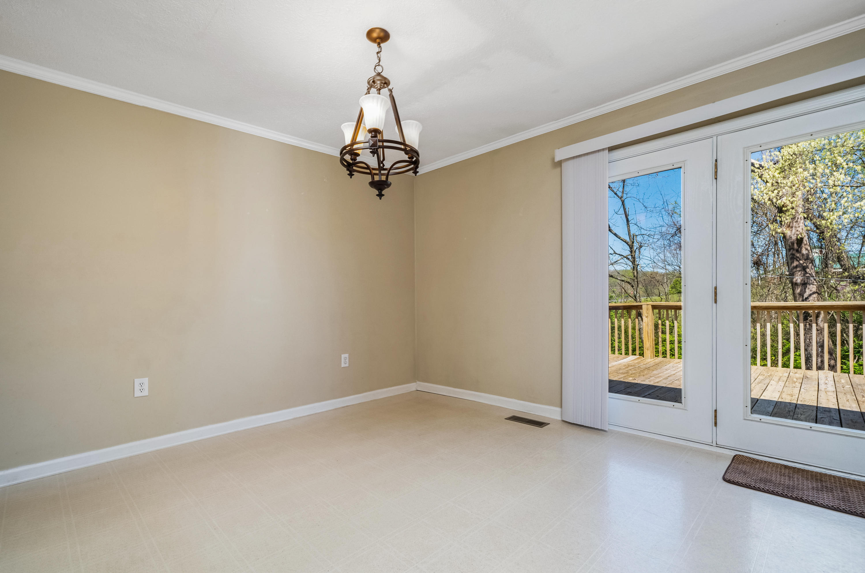 4716 Cherokee Road Jonesborough, TN 37659 - Photo 13 of 44 26
