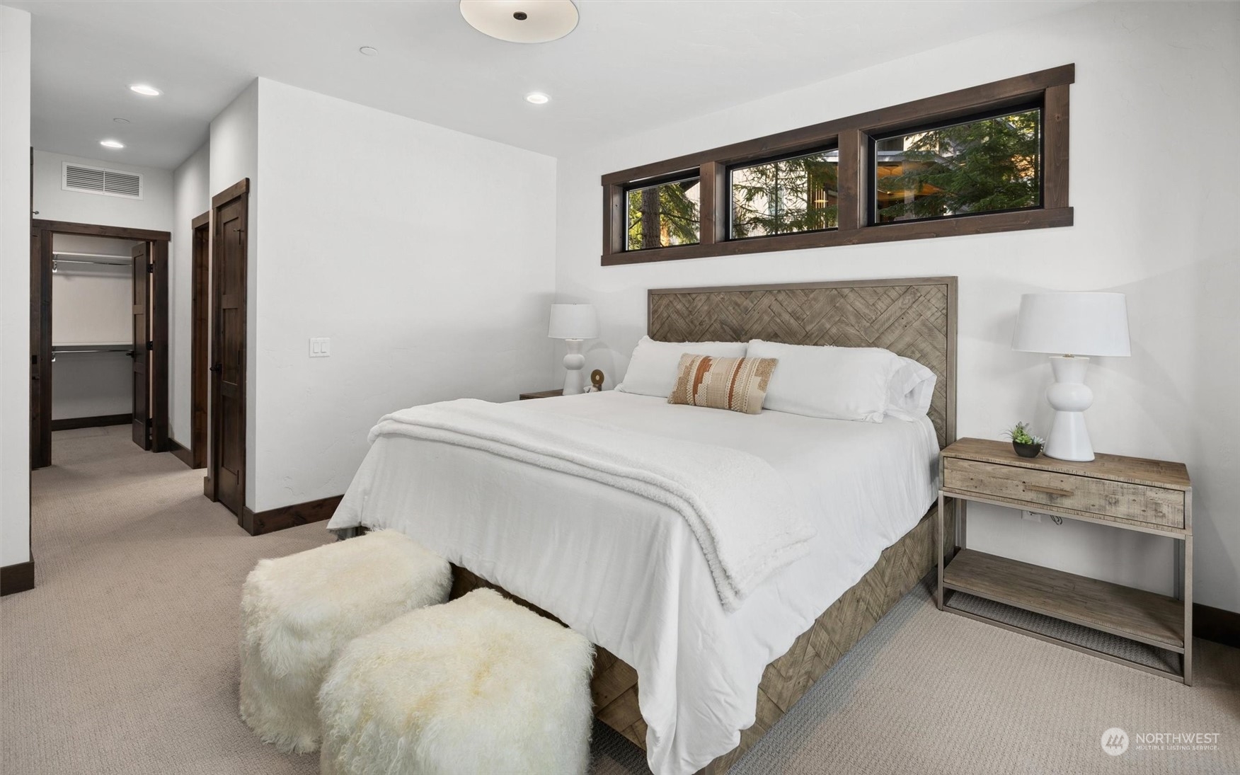 1810 Larkspur Loop Cle Elum, WA 98922 - Photo 11 of 35 a bedroom with a bed and a window