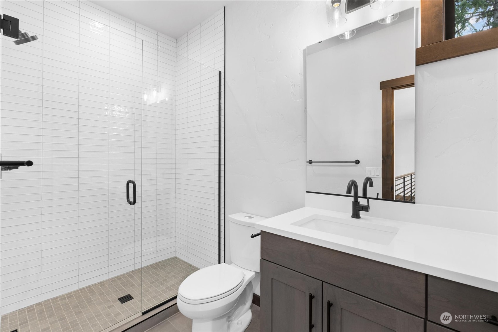 1810 Larkspur Loop Cle Elum, WA 98922 - Photo 29 of 35 a bathroom with a sink toilet and shower