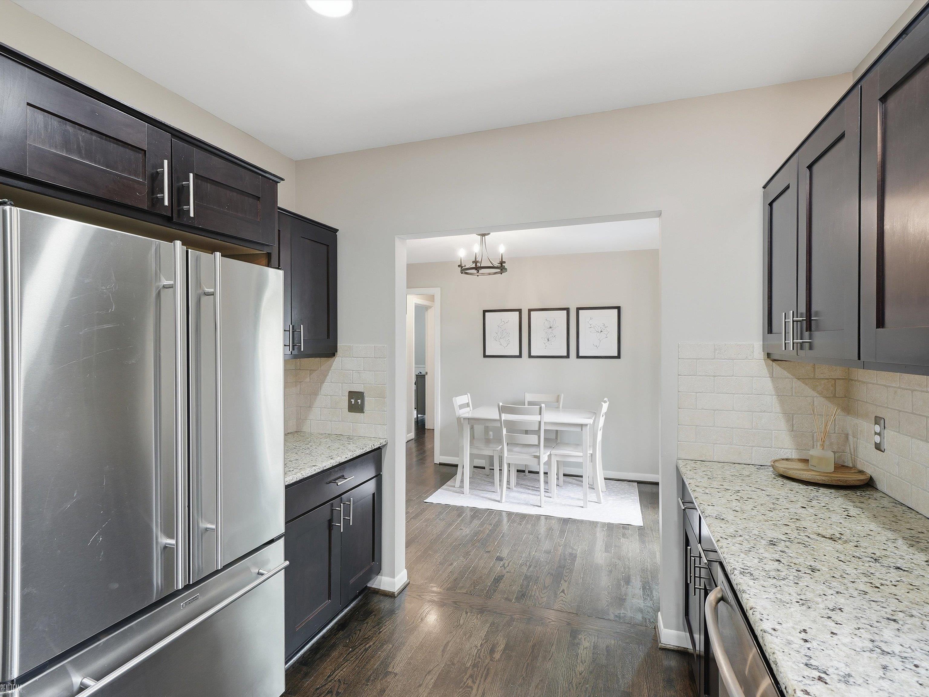 2622 Bembridge Road Royal Oak, MI 48073 - Photo 9 of 46