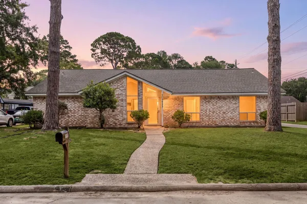 $2,250 | 5923 Pebble Springs Drive, Houston, TX 77066