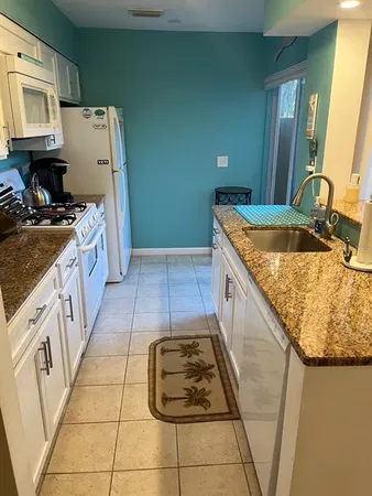 $2,700 | 828 Padua Lane, Clearwater, FL 33756