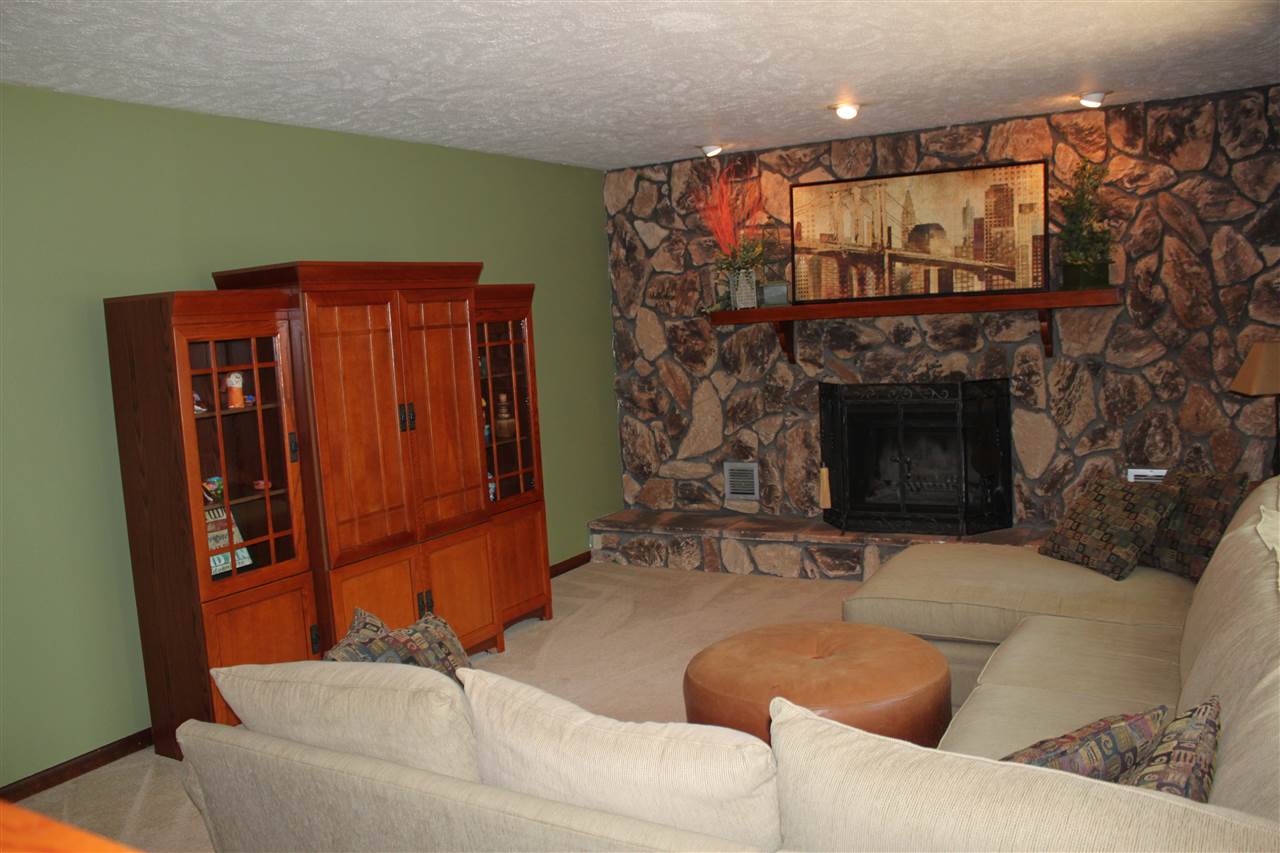 479 Oak Point Road Metamora, IL 61548 - Photo 3 of 24