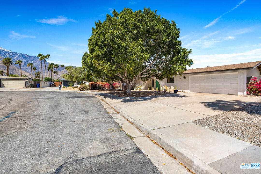 1250 East Delgado Road Palm Springs, CA 92262 - Photo 35 of 35 a view of a street with houses