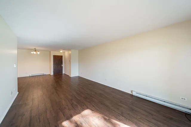 $200,000 | 826 East Old Willow Road, Unit 103, Prospect Heights, IL 60070