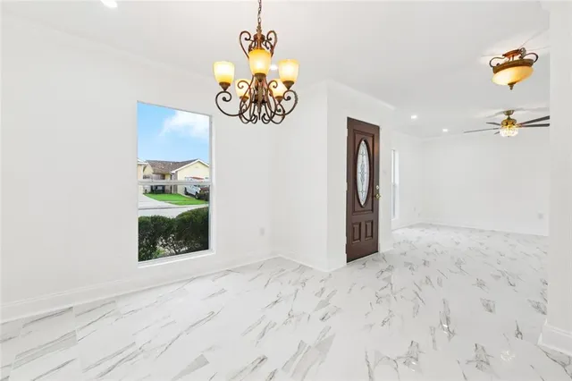 $2,400 | 3112 Primwood Drive, Harvey, LA 70058