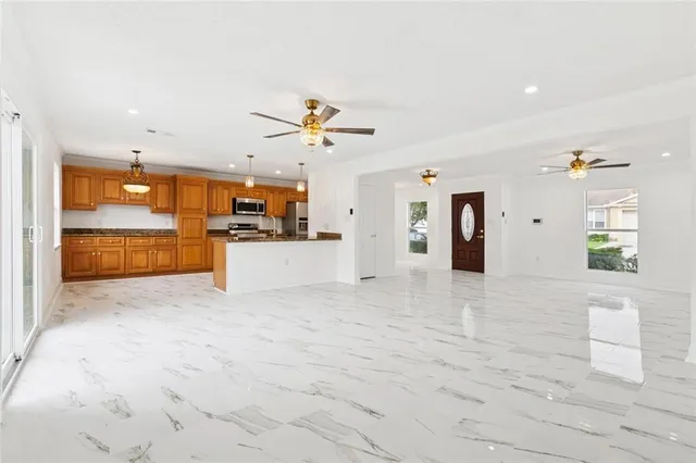 $2,400 | 3112 Primwood Drive, Harvey, LA 70058