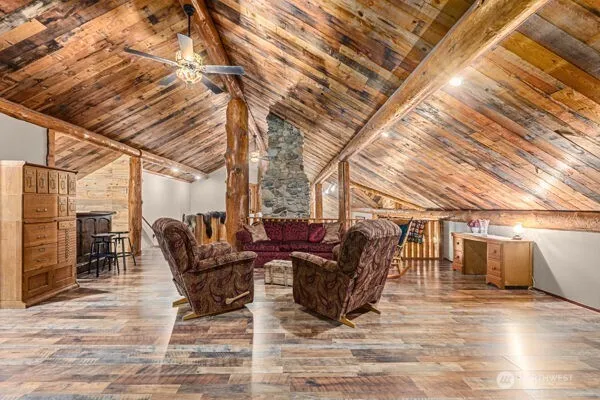 $1,100,000 | 59 Siochanta Drive, Kettle Falls, WA 99141