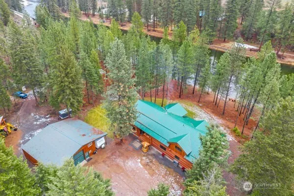 $1,100,000 | 59 Siochanta Drive, Kettle Falls, WA 99141