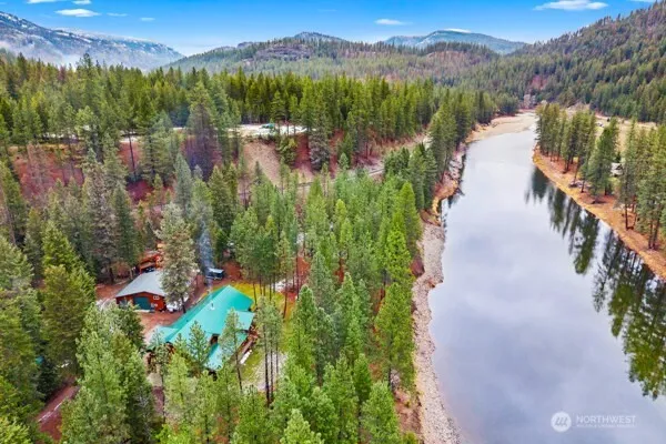 $1,100,000 | 59 Siochanta Drive, Kettle Falls, WA 99141