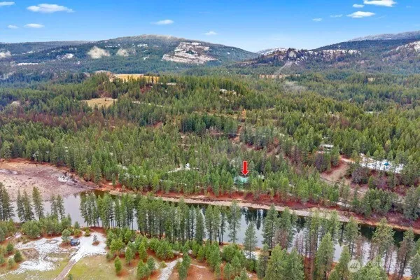 $1,100,000 | 59 Siochanta Drive, Kettle Falls, WA 99141