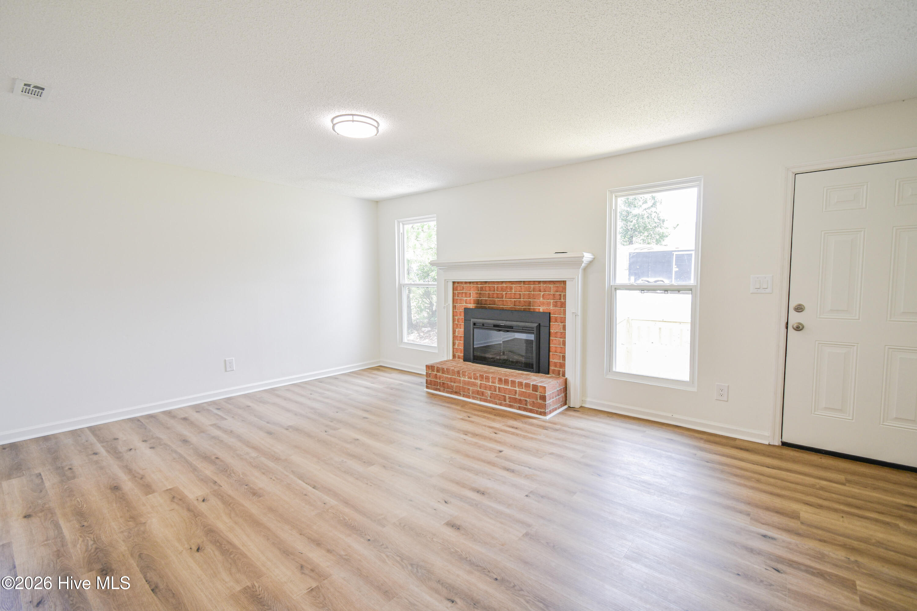 2620 Claymont Road Hephzibah, GA 30815 - Photo 4 of 38 Electric fireplace
