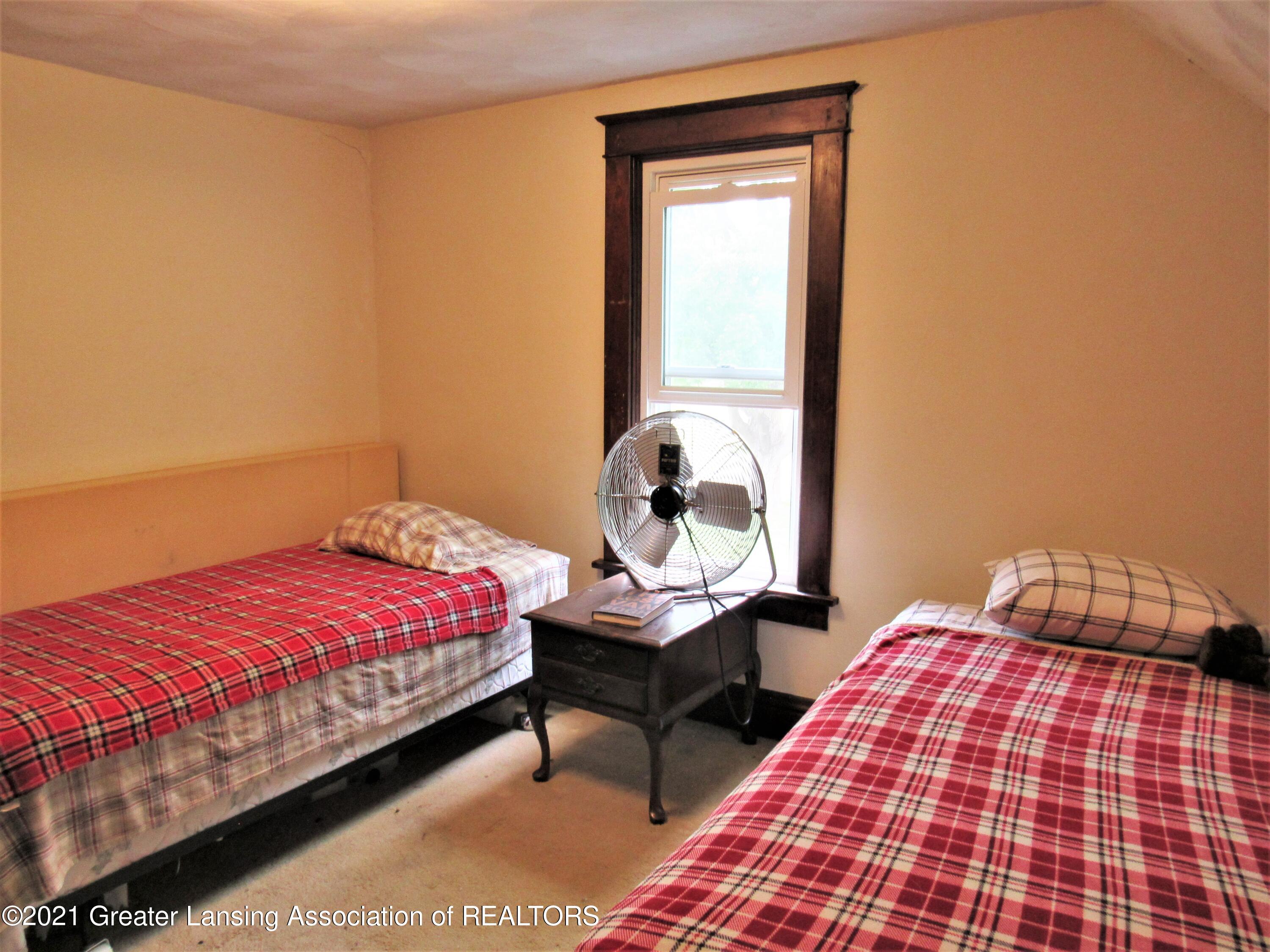 13567 Oneida Road Grand Ledge, MI 48837 - Photo 21 of 46 Bedroom 3