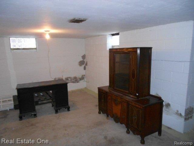 23741 Rausch Avenue Eastpointe, MI 48021 - Photo 15 of 17 23741 Rausch bsmt2.jpg