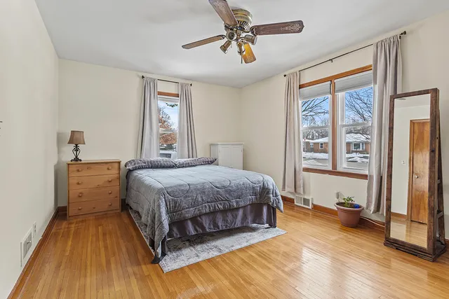 $249,900 | 818 East 11th Street, Lockport, IL 60441