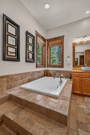 $2,388,000 | 24 Steelhead Court, Donnelly, ID 83615