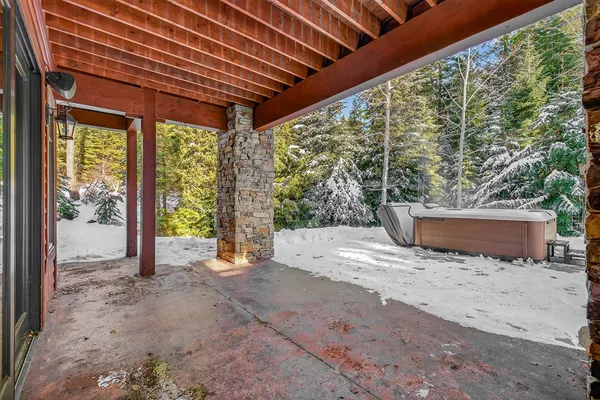 $2,388,000 | 24 Steelhead Court, Donnelly, ID 83615