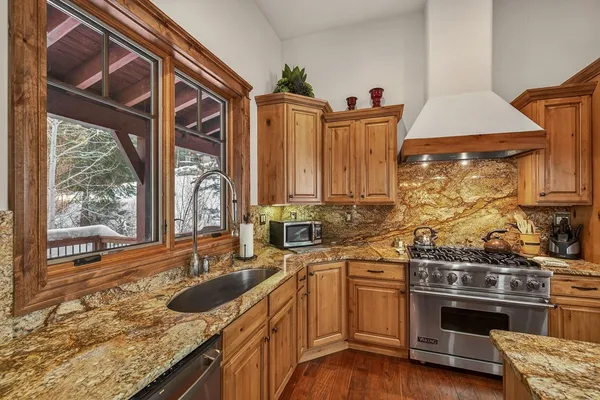 $2,388,000 | 24 Steelhead Court, Donnelly, ID 83615