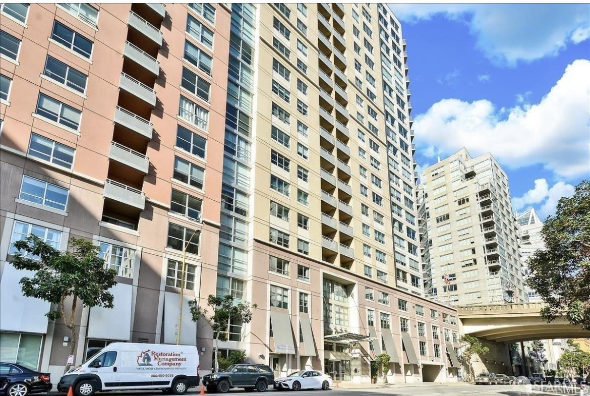 400 Beale Street, Unit 1102 San Francisco, CA 94105 - Photo 21 of 26 a front view of a building