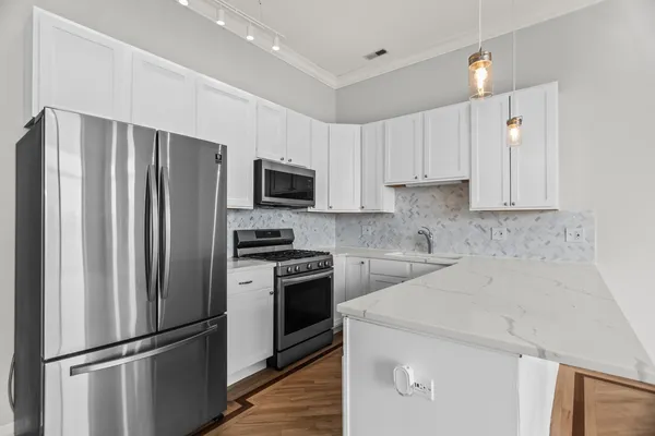 $3,800 | 2625 West Chicago Avenue, Unit 4, Chicago, IL 60622