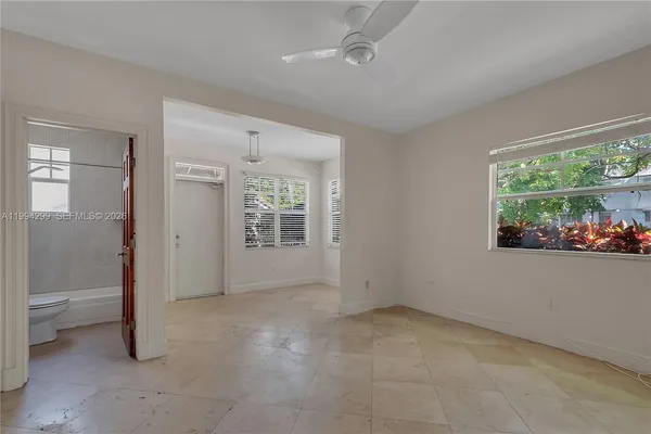 $2,200 | 814 Lenox Avenue, Unit 1, Miami Beach, FL 33139