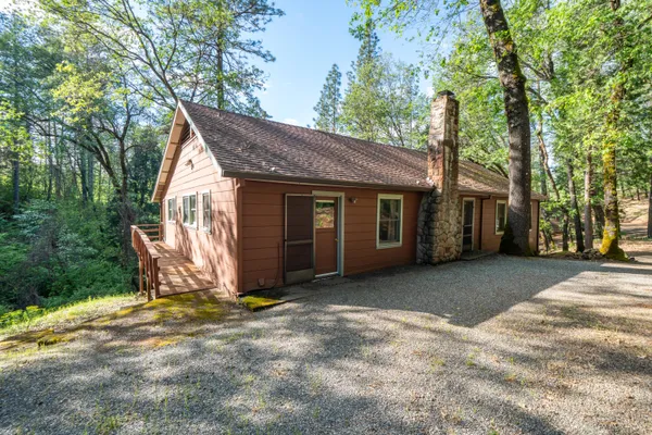 $295,000 | 18841 Lower Salt Creek Road, Lakehead, CA 96051