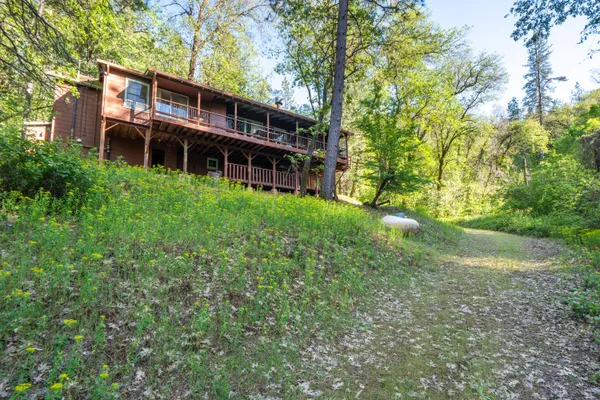 $295,000 | 18841 Lower Salt Creek Road, Lakehead, CA 96051