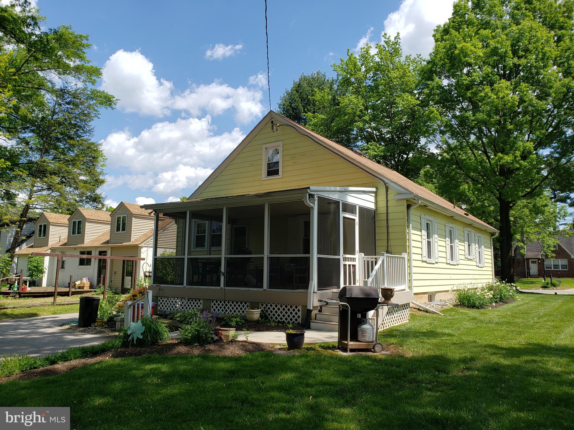 307 South Trooper Road Norristown, PA 19403 - Photo 2 of 28 Gallery Image 2