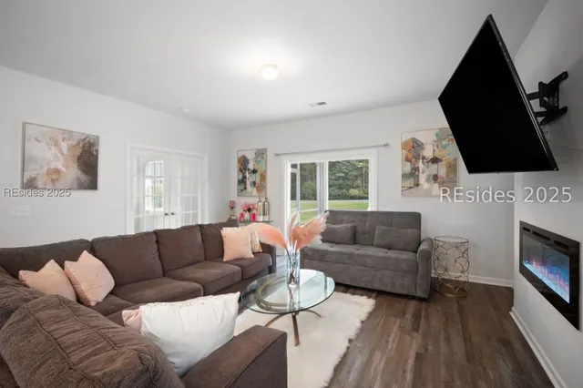 $419,990 | 5 Woodland Court, Bluffton, SC 29910