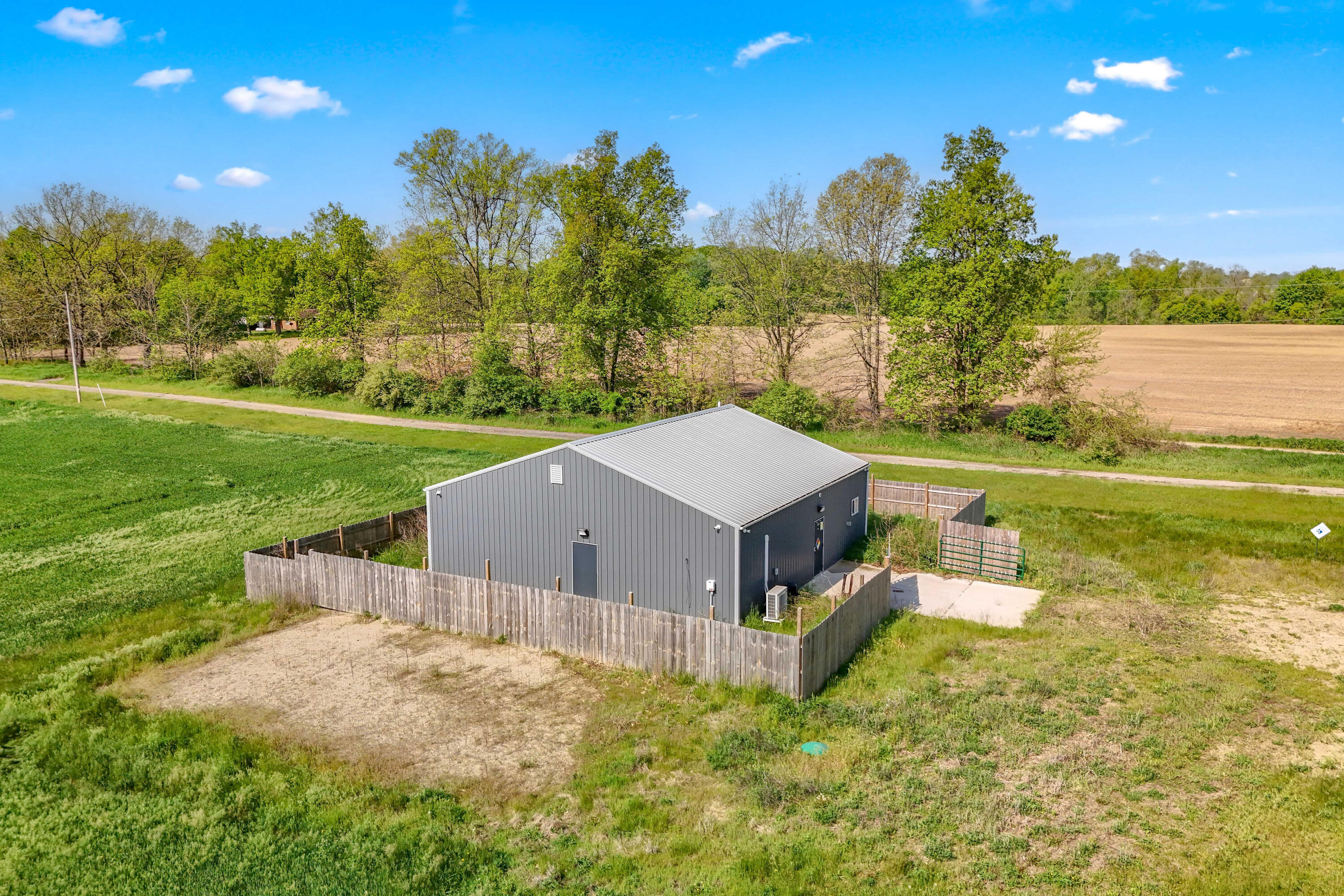 7505 Reading Road East Pittsford, MI 49271 - Photo 27 of 32 10