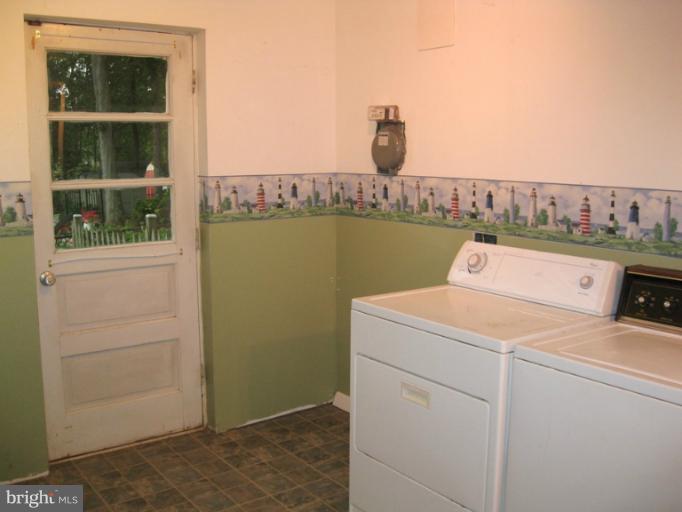4116 Roberts Road Fairfax, VA 22030 - Photo 16 of 17 Interior (General)