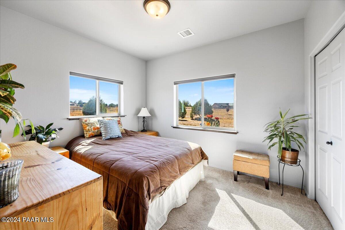 1270 East Cougar Ridge Road Paulden, AZ 86334 - Photo 20 of 36 22-Bedroom