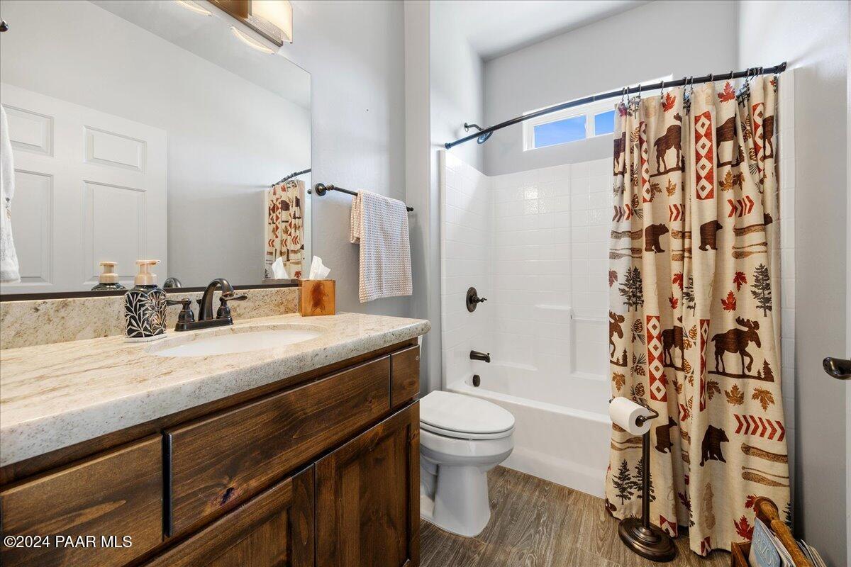 1270 East Cougar Ridge Road Paulden, AZ 86334 - Photo 21 of 36 23-Bathroom