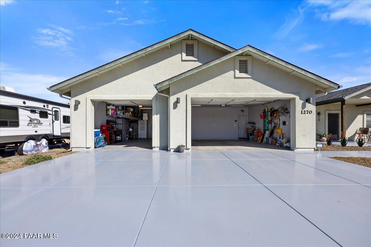1270 East Cougar Ridge Road Paulden, AZ 86334 - Photo 23 of 36 25-Garage