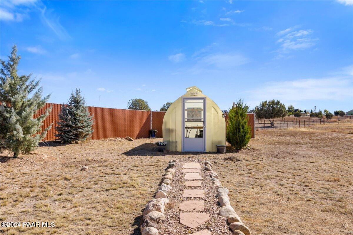 1270 East Cougar Ridge Road Paulden, AZ 86334 - Photo 28 of 36 30-Green House