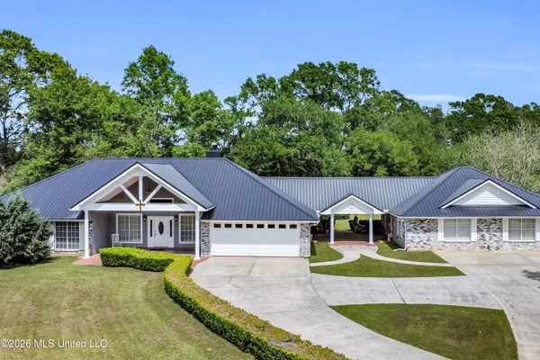 $395,000 | 39 Oak Allee Drive, Picayune, MS 39466