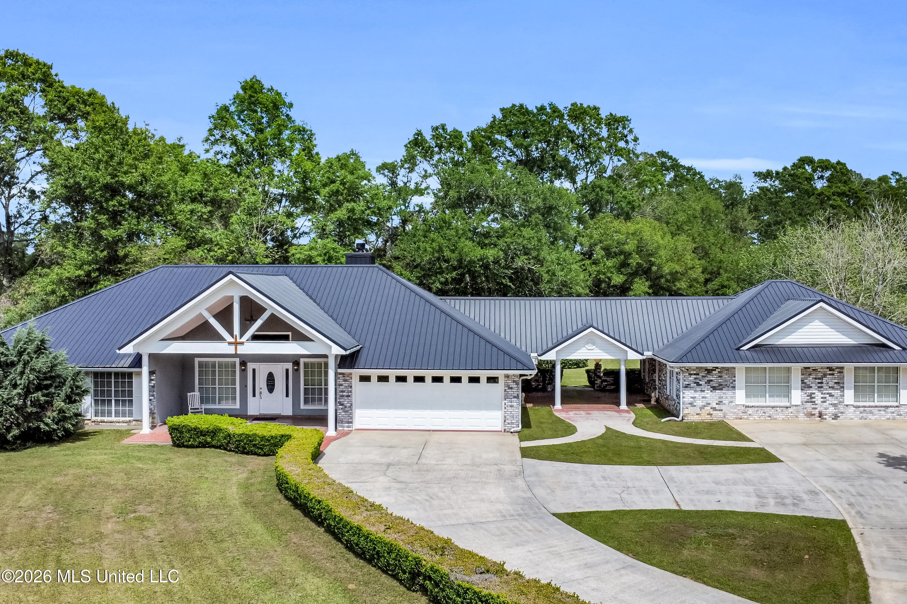 39 Oak Allee Drive Picayune, MS 39466 - Photo 1 of 27 DJI_0277