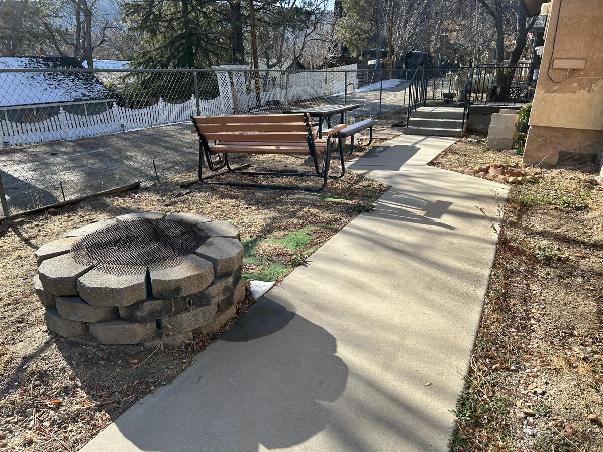 43729 Lakeview Road Lake Hughes, CA 93532 - Photo 15 of 16 a backyard of a house with barbeque oven