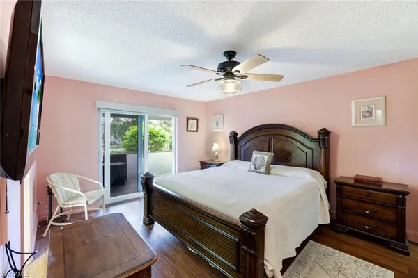 $195,000 | 91 Glades Boulevard, Unit 1652, Naples, FL 34112