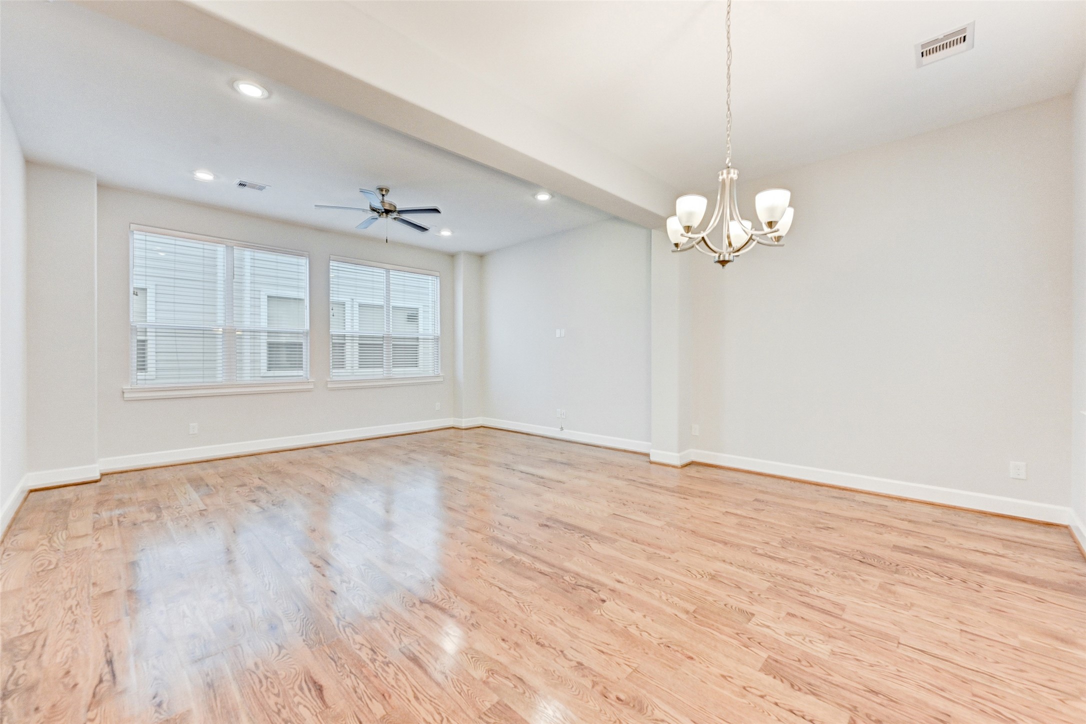 705-rd Link Road Houston, TX 77009 - Photo 15 of 27