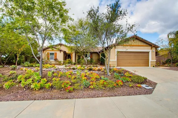 $829,000 | 352 Tom McGuinness Jr Circle, Fallbrook, CA 92028