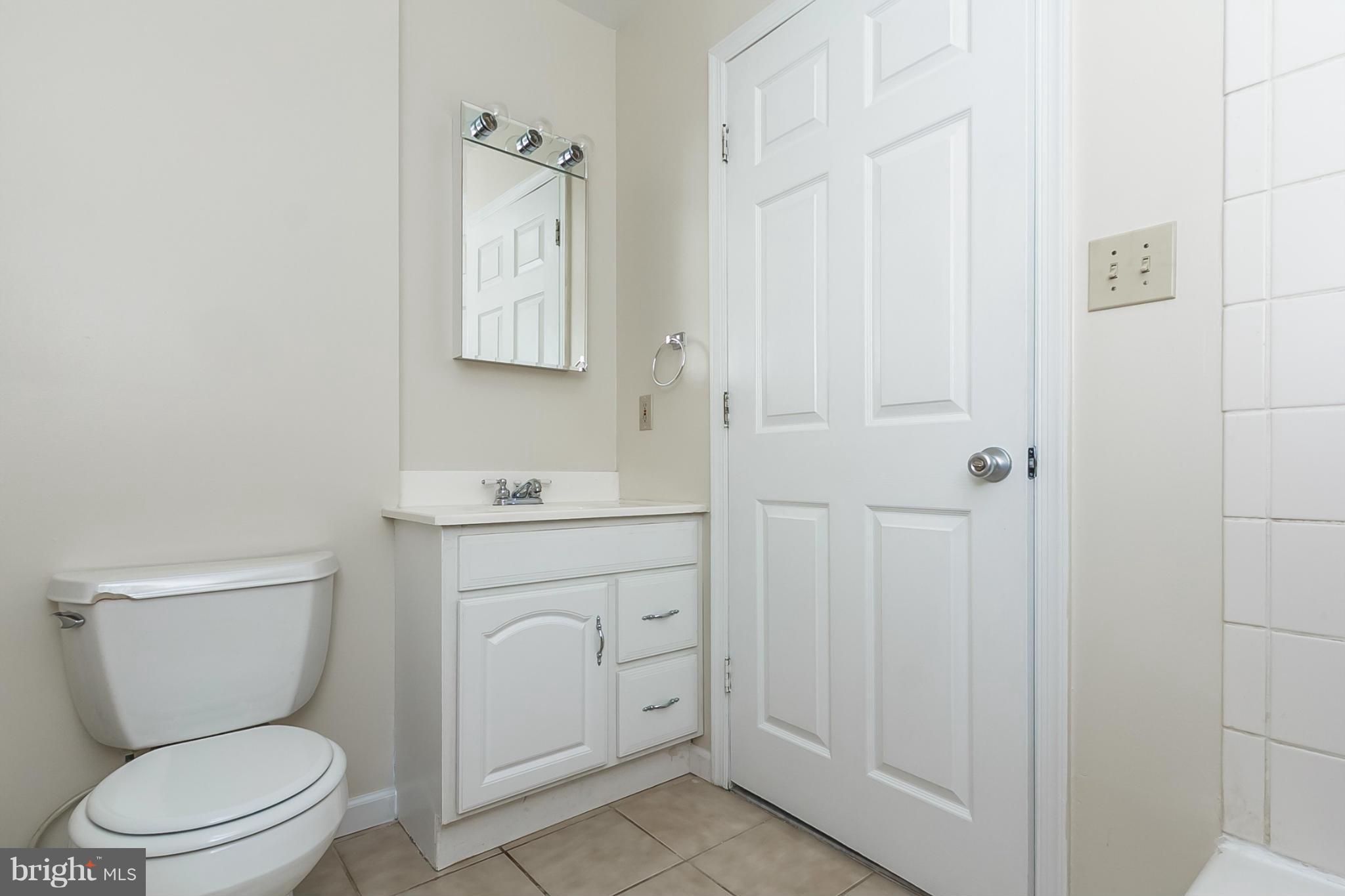 412 George Street Baltimore, MD 21201 - Photo 6 of 16 Bath