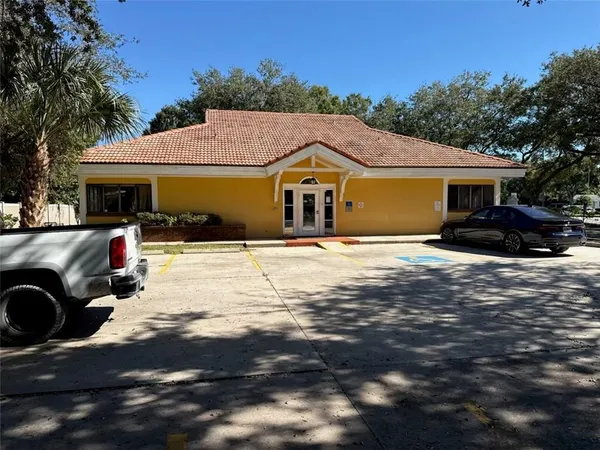 $7,500 | 3660 20th Street, Vero Beach, FL 32960